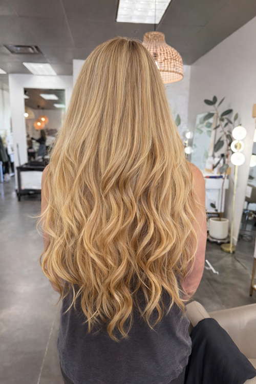 A mixture of K-tip, Hair Extensions and all over seamless invisible tape. Hundred percent damage fre(..)